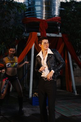 Tobii ชวน GAVIN:D แจมในเพลง "Tap Tap (ชวนไปเดท)" เพิ่มมาดกวนและขี้เล่นเป็นสองเท่า พร้อม performance video โชว์เสน่ห์ไทยสุดไอคอนิก เตรียมรับซัมเมอร์นี้