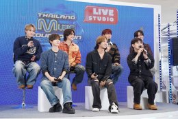  Travis Japan สร้างปรากฏการณ์พารากอนแตก! หลังไลฟ์รายการ TMC LIVE แฟนคลับไทย-ญี่ปุ่นแห่ให้กำลังใจล้นหลาม ยอดวิวคลิปย้อนหลังเกือบแสน