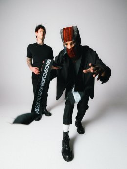 เรื่องราวการเดินทางบทใหม่ Twenty One Pilots กลับมากับซิงเกิ้ลใหม่เพลง “OVERCOMPENSATE” พร้อมประกาศอัลบั้มใหม่ตามคำเรียกร้อง “CLANCY”