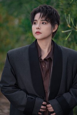 Vũ Cát Tường (VCT) ศิลปินชื่อดังจากเวียดนาม ส่งซิงเกิลภาษาอังกฤษ "Change" เพลงเพราะฟังสบายความหมายดี ที่ชวนให้เชื่อมั่นในจังหวะของตัวเอง