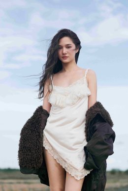 Violette Wautier ถ่ายทอดช่วงเวลาของการตั้งคำถามกับชีวิตว่า "ควรไปต่อหรือพอแค่นี้" ผ่านซิงเกิลใหม่ "give up, give in" เพลงที่โอบกอดอารมณ์เปราะบางของทุกคนอย่างเข้าใจ