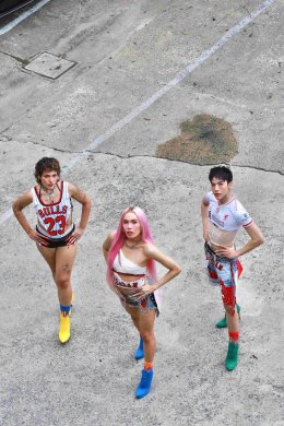 พลังแห่ง LGBTQ 'JRBUBBLEGUM' จับมือกับ 'Ton Thanasit' และ 'SILVY' ปล่อยซิงเกิล "เดิน (WALK)" บทเพลงแห่งพลังใจ ต้อนรับ Pride Month 2025