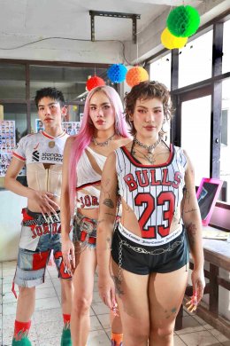 พลังแห่ง LGBTQ 'JRBUBBLEGUM' จับมือกับ 'Ton Thanasit' และ 'SILVY' ปล่อยซิงเกิล "เดิน (WALK)" บทเพลงแห่งพลังใจ ต้อนรับ Pride Month 2025