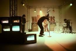 "โลกเธอคือละครที่ฉันตายทุกตอน" เพลงใหม่จาก Wallrollers ไม่จำเป็นต้องใช้ชีวิตในโลกของคนอื่น จงภูมิใจในแนวทางของเราเอง