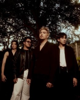 นิกกี้ ณฉัตร อินจัด! น้ำตาแตก ถ่ายทอดความเหงาใน MV "ไม่รู้จะโทรหาใคร" ของ Yes'sir Days