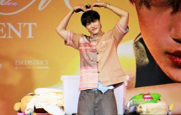 KAI อ้อน "เอื้อยครับ" ชวน EXO-L มาเดตกันกลางงาน Shopee x KAI Wait On Me FANSIGN EVENT พร้อมเปิดโหมด ON ต้อนรับความร้อนแรง  ทะลุองศากับคอนเสิร์ตเดี่ยวครั้งแรกในไทย