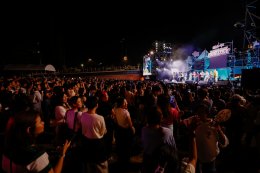 ฟินจิกแขน แฟนสุดจี๊ด กรี๊ดเมนสุดเสียง THANKS GOD IT’S FANDAY วันแฟนแห่งชาติ