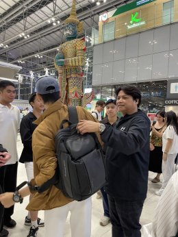 อีกก้าวของลูก คืออีกหนึ่งความภูมิใจของพ่อแม่ 'พลพล' กอดส่ง 'น้องธันวา' บินเรียนต่อออสเตรเลีย โมเมนต์อบอุ่นทั้งครอบครัว