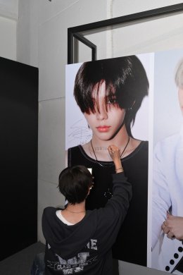 RIIZE (ไรซ์) ประสบความสำเร็จครองพื้นที่ทั่วโซเชียล ด้วยป็อปอัปสโตร์ในประเทศไทยที่จัดโดย SM True (เอสเอ็ม ทรู) RIIZE ODYSSEY POP-UP STORE IN BANGKOK by SM True