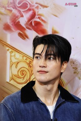 'อิน-องศา' บุกตลาด "A FAIR" เซ็นทรัล ลาดพร้าว แฟนคลับแห่กรี๊ดแน่น หวิดห้างแตก