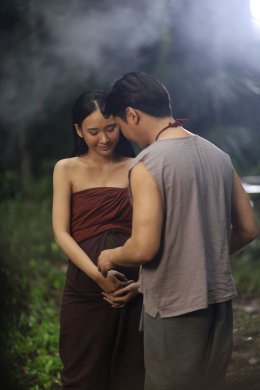 "นากรักมาก" เพลงประกอบภาพยนตร์ "นากรักมาก ม๊ากมาก"  จาก 'ญดา นริลญา' ที่อยากบอกว่ารักม๊ากมาก แต่กลัวจะเสียเธอไป