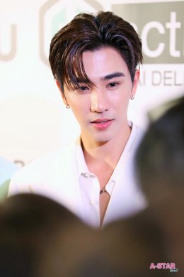 Dr.PONG เดินเกมรุกด้านงานวิจัย เปิดตัว activeIN Series นวัตกรรมระดับโลก ดึงคู่จิ้นสุดฮอต เพิร์ธ-แซนต้า นั่งแท่นพรีเซนเตอร์ เจาะกลุ่มคนรุ่นใหม่ บูสต์ผิวสวยทันใจ