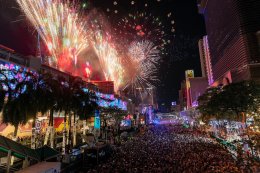 กระหึ่มโลก! เคานต์ดาวน์ เซ็นทรัลเวิลด์ แลนด์มาร์กเดียว ที่รวมศิลปิน T-Pop No.1 มากที่สุด ผู้คนนับแสนจากทั่วโลกต้อนรับปี 2569 สร้างประวัติศาสตร์โมเมนต์ข้ามปีอีกครั้ง 