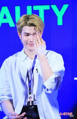 'โฟร์ท ณัฐวรรธน์' เช็กอิน MEDIHEAL DERMA LAB ป็อปอัปสโตร์สุดปังใจกลางสยาม! เปิดโลก K-Derma Skincare ตอบโจทย์ทุกปัญหาผิว