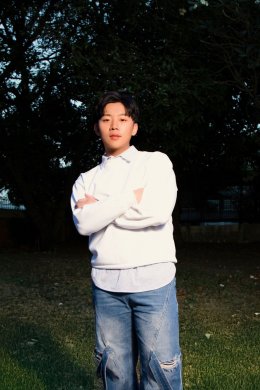 FrenchW (เฟรนช์ดั๊บ) เผยมุมโรแมนติก เขียนเพลงรักอบอุ่น "100 (Time Space)" ถ่ายทอดความรัก กาลเวลา กับดนตรีฟังสบายพาใจล่องลอยสู่ห้วงอวกาศ