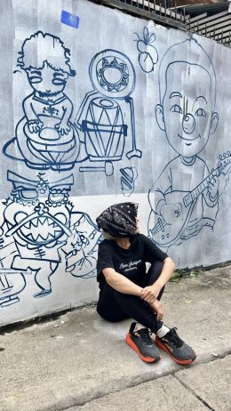 'ขวัญ INDIGO' ลุยงานศิลปะ เปลี่ยนกำแพงเก่าเป็นแลนด์มาร์กใหม่ของชุมชน