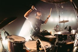 'LOMOSONIC' พาแฟนเพลงย้อนวันวาน 17 ปี ถ่ายทอดความทรงจำผ่านอัลบั้ม "ดอกไม้ไฟ" จัดเต็มครบทุกเพลงใน "LOMOSONIC Lost Frequencies II"