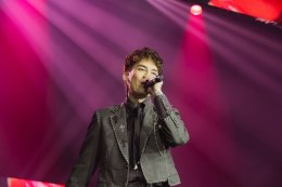 ยิ่งใหญ่สมศักดิ์ศรีร็อคสตาร์! 'เสก โลโซ' บุกเดอะมอลล์โคราช ขน 23 เพลงฮิต "SEK LOSO Rebirth KORAT" พร้อมซีนกราบแม่บนเวทีต้อนรับวันแม่แห่งชาติ