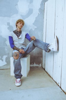 มาแล้ว! mgk ปล่อย lost americana อัลบั้มเต็มชุดที่ 7 พร้อมเอ็มวีเพลงใหม่ "outlaw overture" ดนตรีอัลเทอร์เนทีฟป็อปร็อกชั้นดี พิสูจน์ความสามารถทางดนตรีได้อย่างชัดเจน