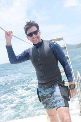 'หลุยส์ เฮส' ชวน 'ทราย สก๊อต' ไปหาดบางเสร่ แข่งทำภารกิจอนุรักษ์ท้องทะเลใน "Mission 7"