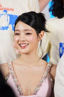 GDH ร่วมกับ Sony Pictures International Productions จัดงานกาล่าพรีเมียร์ "HENRYs First Dates จีบซ้ำซ้ำ เฮนรี่จำไม่ได้" 'ณเดชน์-มินนี่' นำทัพสายฮา 'ป๋ากิ๊ก-เบิ้ล-วิเวียน' การันตีความบันเทิง 