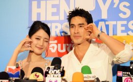 GDH ร่วมกับ Sony Pictures International Productions จัดงานกาล่าพรีเมียร์ "HENRYs First Dates จีบซ้ำซ้ำ เฮนรี่จำไม่ได้" 'ณเดชน์-มินนี่' นำทัพสายฮา 'ป๋ากิ๊ก-เบิ้ล-วิเวียน' การันตีความบันเทิง 