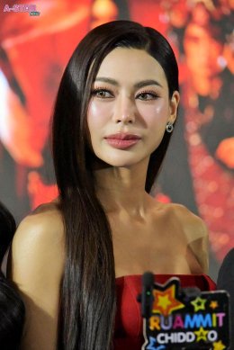 "โกสท์ ไลท์" ส่งท้ายปีสุดสยองขวัญ กับ "ข้างบ้าน" 4 ธันวาคมนี้