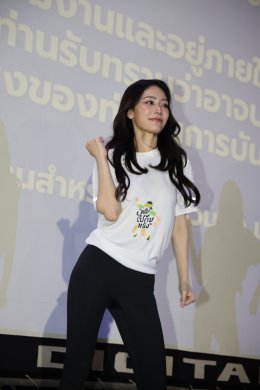 ขยับร่างกาย ขยับความคิด! 'Hollywood Thailand' จับมือ 'Thairath Plus' ชวนเหล่านักแสดง ร่วมเต้นแอโรบิกก่อนปูเสื่อดูหนังกลางแปลงในงาน "ขยับไปกับหนัง"