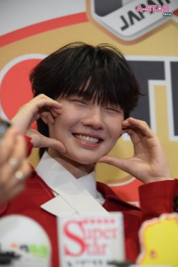 โฮ่งมากครับ! 'คาเมะ' ทำตกหลุมรักซ้ำแล้วซ้ำเล่ากับโมเมนต์สุดเฟรนด์ลี่ในงานแถลงข่าว KAZUYA KAMENASHI "TALK to ME Fan Meeting ASIA TOUR 2026 in Bangkok"