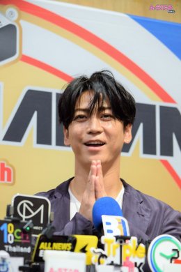 โฮ่งมากครับ! 'คาเมะ' ทำตกหลุมรักซ้ำแล้วซ้ำเล่ากับโมเมนต์สุดเฟรนด์ลี่ในงานแถลงข่าว KAZUYA KAMENASHI "TALK to ME Fan Meeting ASIA TOUR 2026 in Bangkok"