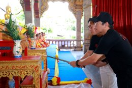 "โกสท์ เรดิโอ" จับมือ "ฉายแสง แอด.เวนเจอร์" นำทีม 'อาเล็ก-กชเบล-โบกี้ไลอ้อน' ทำบุญโลงศพเปิดกล้องหนัง "ข้างบ้าน"