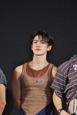 Crocs สร้างปรากฏการณ์ครั้งยิ่งใหญ่! นำเสนอ 3 ดีไซน์ไอคอนิก พร้อมดึง 'BUS because of you i shine' นั่งแท่นแบรนด์แอมบาสเดอร์กลุ่มแรกในไทย แท็กทีมเสิร์ฟลุคเท่ในงาน CROCBAND TAKES THE STAGE!