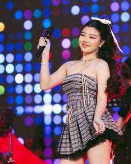 3 ศิลปินใหม่ค่าย MACHg 'หนุ่ม กรรชัย - ชาชม เสาวคนธ์ - วิว นันท์นภัส' ผู้ชนะจากเวที Audition ภายใต้การดูแลโดยทีมผู้บริหารตัวท็อป 'ก้อง ห้วยไร่' และ 'แบงค์ - รัฐวิชญ์' พร้อมด้วย 'โอม - ปัณฑพล'