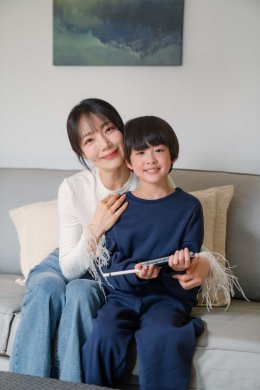  'ยูริ' ตอบโจทย์ 'แจ็ค-เอ็กซ์'  พูดไทยได้ สื่ออารมณ์ได้ดีใน "ฟู้ดทรัค ลัก(รัก)หมูเด้ง"