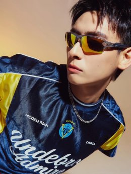 ครั้งแรก 4 หนุ่ม 'ธันเดอร์ - ณภัทร  ออกัส -วินวิน' กอดคอร้องซิงเกิ้ลสุดกวน "ทำทรง" เพลงของ คนขี้เก๊ก ที่กลัวจะตุยด้วยความรัก ใน ost. ซีรีส์ "บุพเพสันนิวาส"