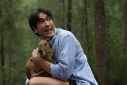'ณเดชน์' ชาเลนจ์บท 'เฮนรี่' ชายหนุ่มที่ความจำถูกรีเซ็ต! ใส่อินเนอร์สุดโรแมนติก ถ่ายทอดเสียงร้อง OST. "รักนะแต่ว่า (LOVE YOU, BUT...)" ประกอบภาพยนตร์ "HENRYs First Dates จีบซ้ำซ้ำ เฮนรี่จำไม่ได้" 