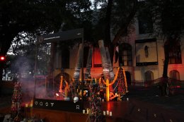 ปิดตำนานไตรภาค "ธี่หยด" อย่างยิ่งใหญ่ กับงาน "Instagram ธี่หยด3 RUN" รวมพลังแฟนหนัง ฉลองรายได้รวมในไทยต่างประเทศกว่า 2,000 ล้าน ก่อนเปิดปฐมบทใหม่ "สมิงเขาขวาง"