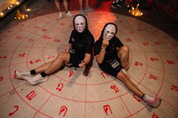 ปิดตำนานไตรภาค "ธี่หยด" อย่างยิ่งใหญ่ กับงาน "Instagram ธี่หยด3 RUN" รวมพลังแฟนหนัง ฉลองรายได้รวมในไทยต่างประเทศกว่า 2,000 ล้าน ก่อนเปิดปฐมบทใหม่ "สมิงเขาขวาง"