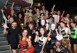 ปิดตำนานไตรภาค "ธี่หยด" อย่างยิ่งใหญ่ กับงาน "Instagram ธี่หยด3 RUN" รวมพลังแฟนหนัง ฉลองรายได้รวมในไทยต่างประเทศกว่า 2,000 ล้าน ก่อนเปิดปฐมบทใหม่ "สมิงเขาขวาง"