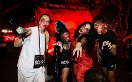 ปิดตำนานไตรภาค "ธี่หยด" อย่างยิ่งใหญ่ กับงาน "Instagram ธี่หยด3 RUN" รวมพลังแฟนหนัง ฉลองรายได้รวมในไทยต่างประเทศกว่า 2,000 ล้าน ก่อนเปิดปฐมบทใหม่ "สมิงเขาขวาง"