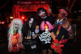 ปิดตำนานไตรภาค "ธี่หยด" อย่างยิ่งใหญ่ กับงาน "Instagram ธี่หยด3 RUN" รวมพลังแฟนหนัง ฉลองรายได้รวมในไทยต่างประเทศกว่า 2,000 ล้าน ก่อนเปิดปฐมบทใหม่ "สมิงเขาขวาง"