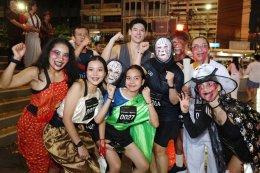 ปิดตำนานไตรภาค "ธี่หยด" อย่างยิ่งใหญ่ กับงาน "Instagram ธี่หยด3 RUN" รวมพลังแฟนหนัง ฉลองรายได้รวมในไทยต่างประเทศกว่า 2,000 ล้าน ก่อนเปิดปฐมบทใหม่ "สมิงเขาขวาง"