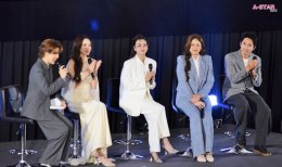 อิงฟ้า-ชาล็อต ยิ้มแล้ว กับบทสรุปที่ต้องเลือก หน้าที่หรือความรัก   ในกิจกรรม นทีร้อยเล่ห์ The Final Episode  ตบท้ายด้วยการจุ๊บถังแก๊ส ให้แฟนๆ ร้องกรี๊ด
