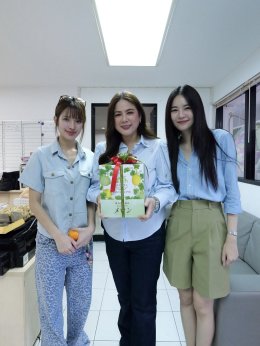 "เบ็คกี้-แอปเปิ้ล-มิ้ม" นักแสดง 4 Elements บ้านวาทินวณิช สวัสดีปีใหม่ "ติ๊ก กัญญารัตน์" ผู้จัดซีรีส์ค่าย North Star Entertainment แจกความสดใสรับปี 2569