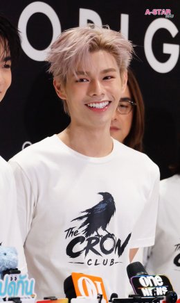 CHANGE2561 ถือฤกษ์งามยามดีจัดพิธีบวงสรวงเพื่อความเป็นสิริมงคล  สร้างปรากฏการณ์บอยเลิฟสู่ภารกิจเกินคาดเดาของ 8 หนุ่ม เคมีเคใจ 4 คู่ "THE CROW CLUB" อีกาสมาคม  พร้อมพาคนดูเปิดประตูสู่สมาคมลับ 18 กันยายนนี้