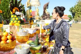 'กบ-ปภัสรา' นำทีมนักแสดงและทีมงาน จัดพิธีบวงสรวงเปิดกล้องละคร "บ้านนางรำ" ที่ วัดพระธาตุท่าอุเทน จ.นครพนม