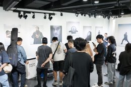 จากมือเบสสู่หลังเลนส์ 'บอม Retrospect' โชว์อีกบทบาทผ่านนิทรรศการภาพถ่าย Retrospect through FUJIFILM