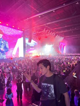 บอสมาไทยต้องไปเชียร์! 'มาร์ช-ยูโด-วิคเตอร์' ยกทีมซัพพอร์ต 'โคจิ Snow Man' ติดขอบเวที สุดปลื้ม ได้กำลังใจดีๆ เสิร์ฟน้ำมะพร้าวฉ่ำๆ