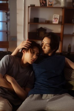 รักที่ฝากไว้กับกาลเวลา JOH เซอร์ไพรส์ดึง บอสโนอึล ถ่ายทอดความคิดถึงสุดลึกในเอ็มวี "ฝากลม"