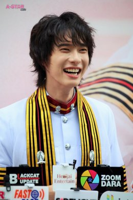 หล่อเก่งครบเครื่องบัณฑิตป้ายแดง พูห์ กฤติน  ภูมิใจคว้าปริญญาตรีคณะวิศวกรรมศาสตร์ สาขา Robotics & AI: วิศวกรรมหุ่นยนต์และปัญญาประดิษฐ์ จากจุฬาลงกรณ์มหาวิทยาลัย  ได้สำเร็จด้วยเกรดเฉลี่ย 3.27